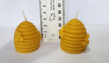 Load image into Gallery viewer, Hand made bees wax candles
